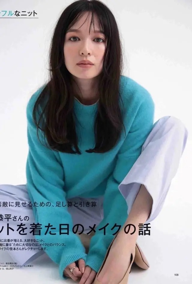 穿搭 女人过了40岁,衣服颜色尽量不选灰色和驼色,这些颜色更有气质