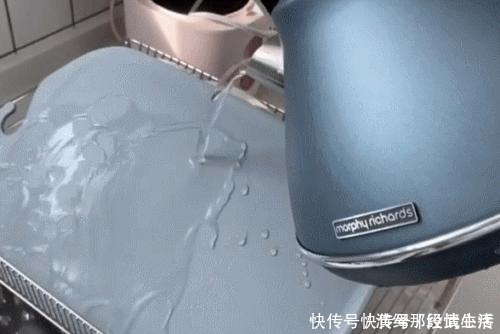 厨房|看了她家的厨房收纳场景，我甘拜下风！学会了你也是收纳“王者”！