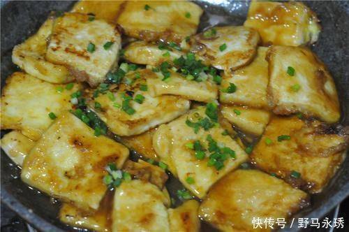 中国人|煎豆腐,直接下锅大错特错!多加一步,豆腐不碎不粘,焦香鲜嫩!