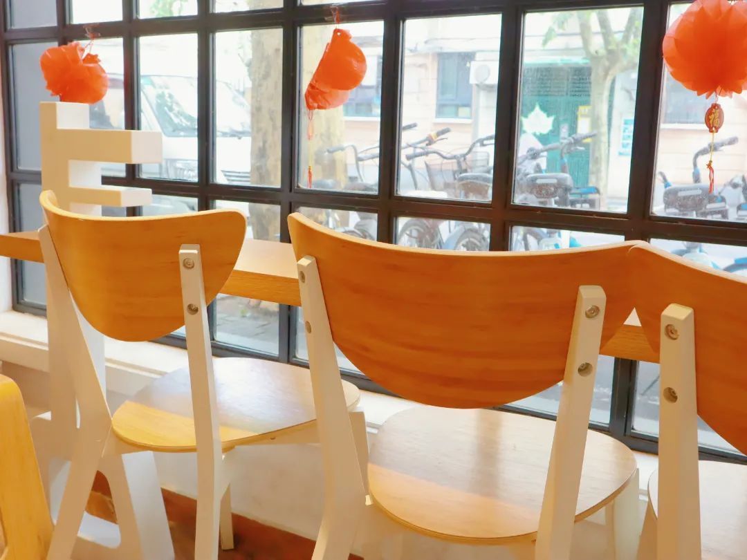 小书店!独具特色的衡复小书店,适合静心求知的你