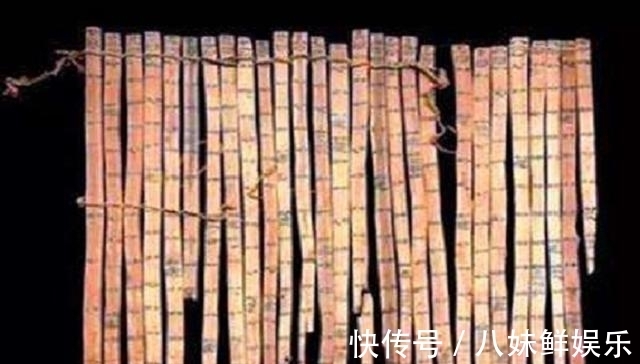 司马炎@盗墓贼挖出千年禁书,记载和历史截然相反,秦始皇一大秘密现世