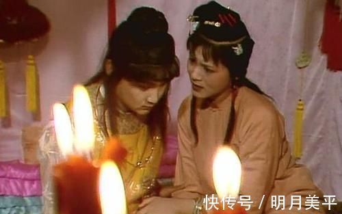 林黛玉&贾宝玉背着袭人做了三件事,袭人的处境越来越尴尬,她却浑然不知