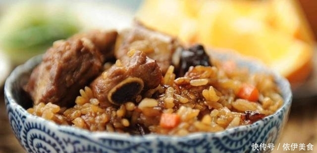 草菇5种最好吃的做法,每种都简单美味,看看你喜欢吃哪种?