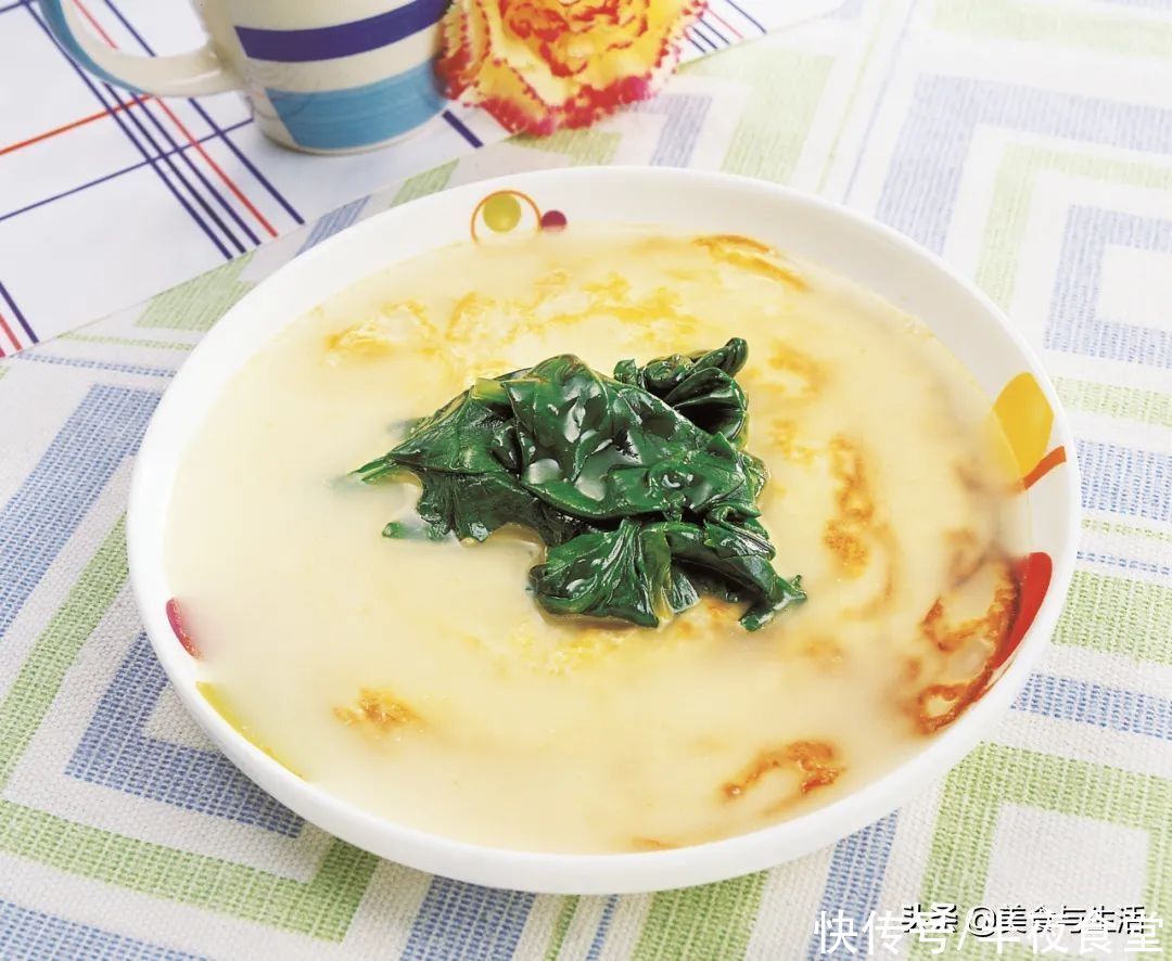 菠菜不仅就是用来炒鸡蛋，还可以做汤，味道鲜美