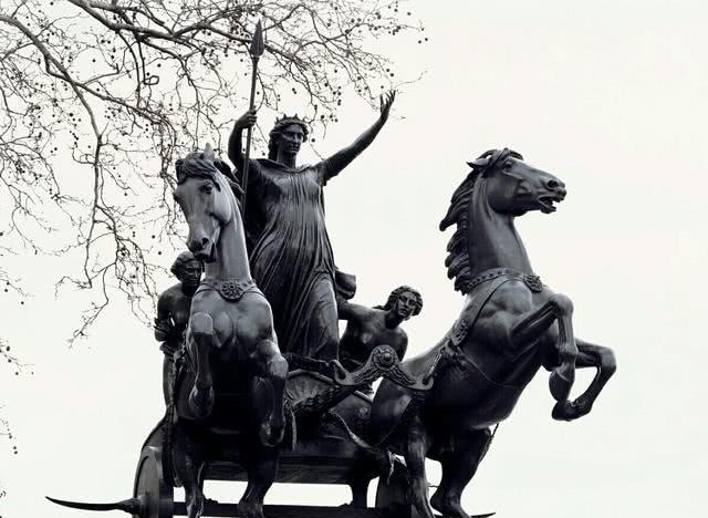 下葬|英国历史上的布狄卡女王,勇敢领导起义,整个王国财富陪她下葬