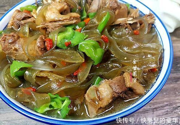 我们家常做的家常菜肴,简单炖一炖上桌,鲜而不腻每次光盘