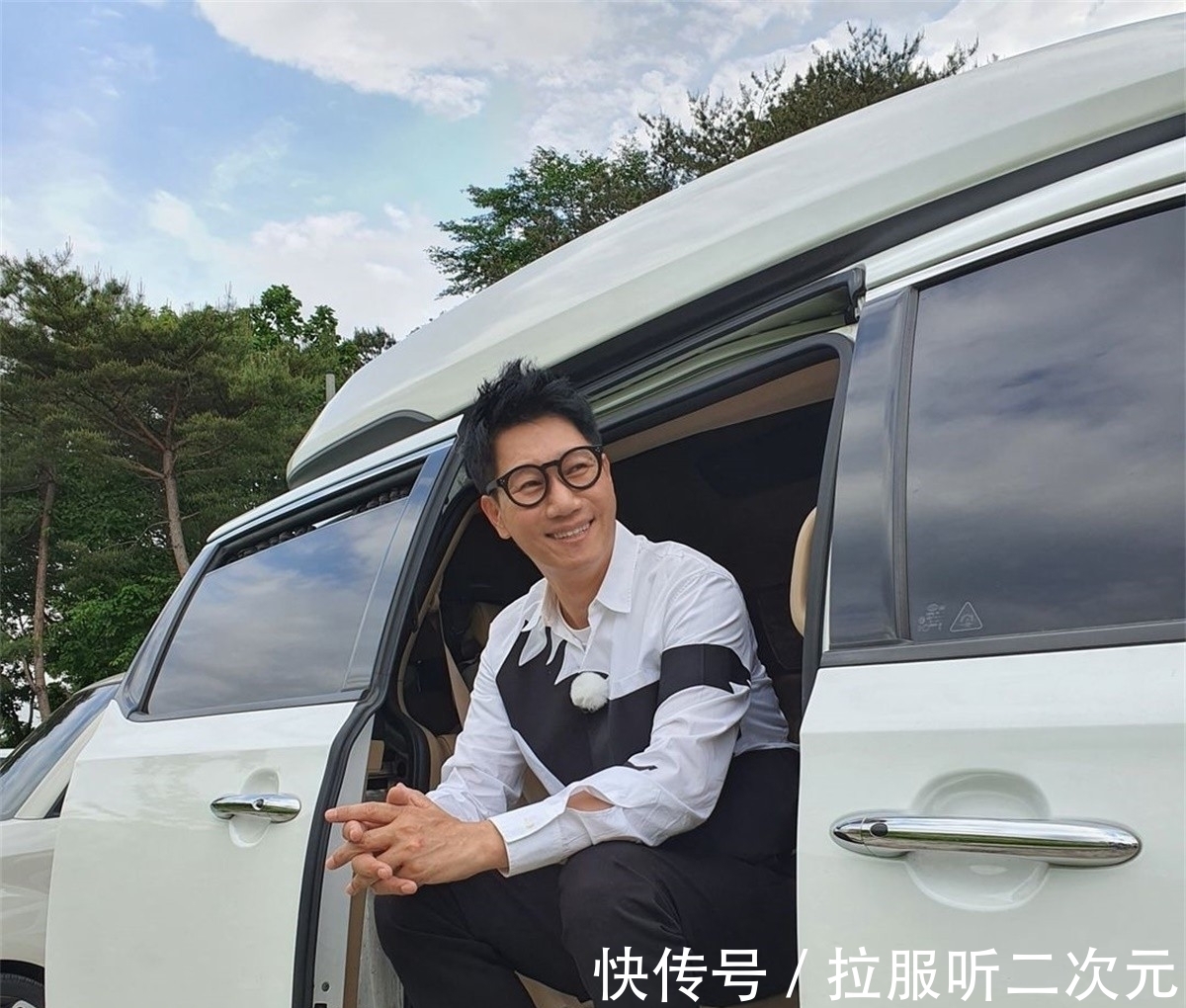 池锡辰|《跑男》嘉宾池锡辰向BTS的Jin道歉后,称赞他的个性好!