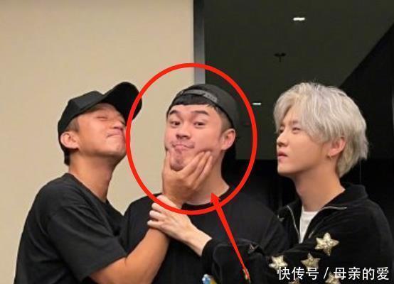 三人 邓超鹿晗陈赫再合体,三人抱一起好亲密,鹿晗的肤色却与众不同