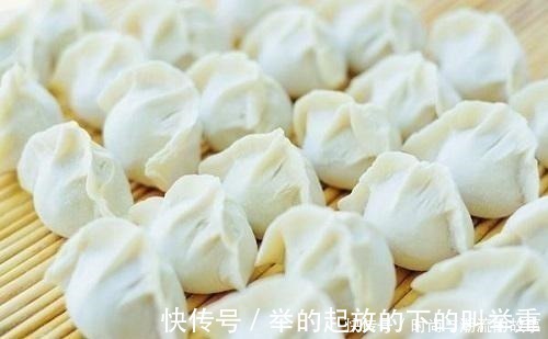 做素菜饺子，别每次都用白菜和韭菜了，放“它”，做出来比肉还香