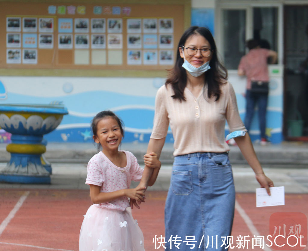 肖雨杨|开学季直击︱家长们快乐了，“归笼”的神兽啥感受？