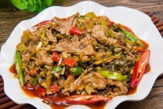 美食推荐干锅香辣肥肠、酸菜牛肉、酱炒蘑菇牛肉、苦瓜回锅肉