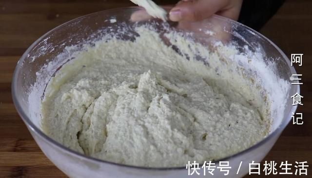 过年了,教你黄豆的新做法,加1勺大米,简单一做,比吃肉还香