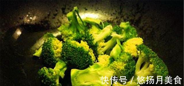 西蓝花|做西蓝花,有人水煮,有人直接炒,都不对!大厨教你最正确做法!