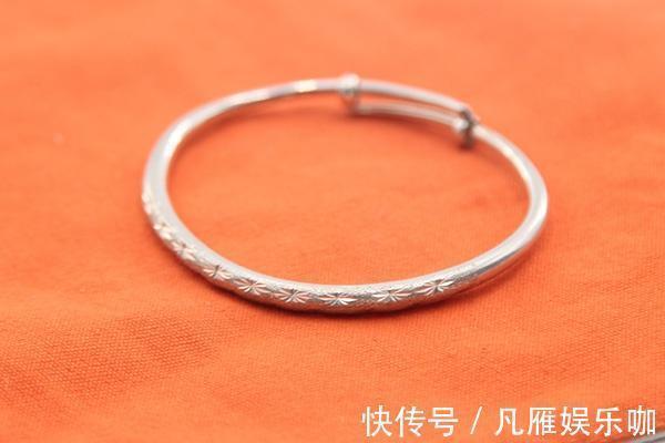 杀菌 为什么说女人再穷也要戴个银手镯?坚持戴银手镯的人,会怎样?
