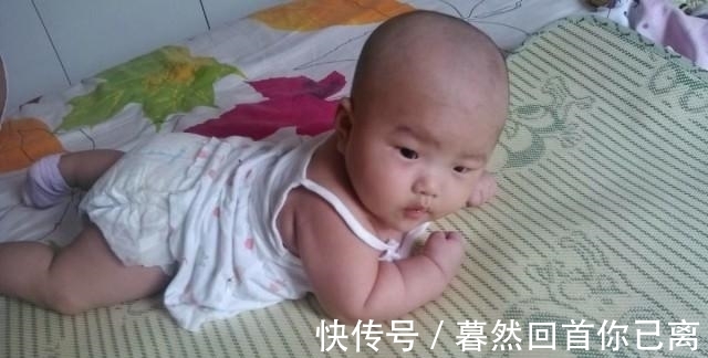 琴琴|出生20天的宝宝就会翻身,医生检查后,全家人泪流满面