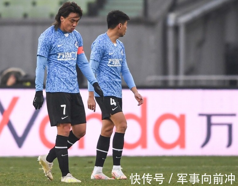 大连|下赛季打中甲?且慢悲伤,大连人还有四种可能“重返”中超