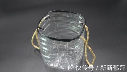 空油桶上穿2根绳子，真是厉害了，解决了困扰大家的一大难题，实用