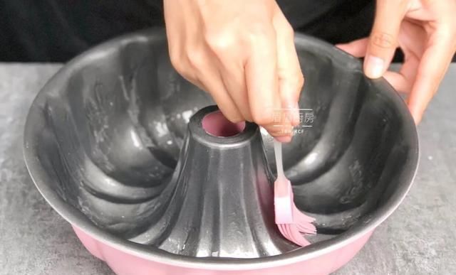 不用烤箱,不加油,上锅蒸一蒸就搞定,松软香甜,好吃不上火