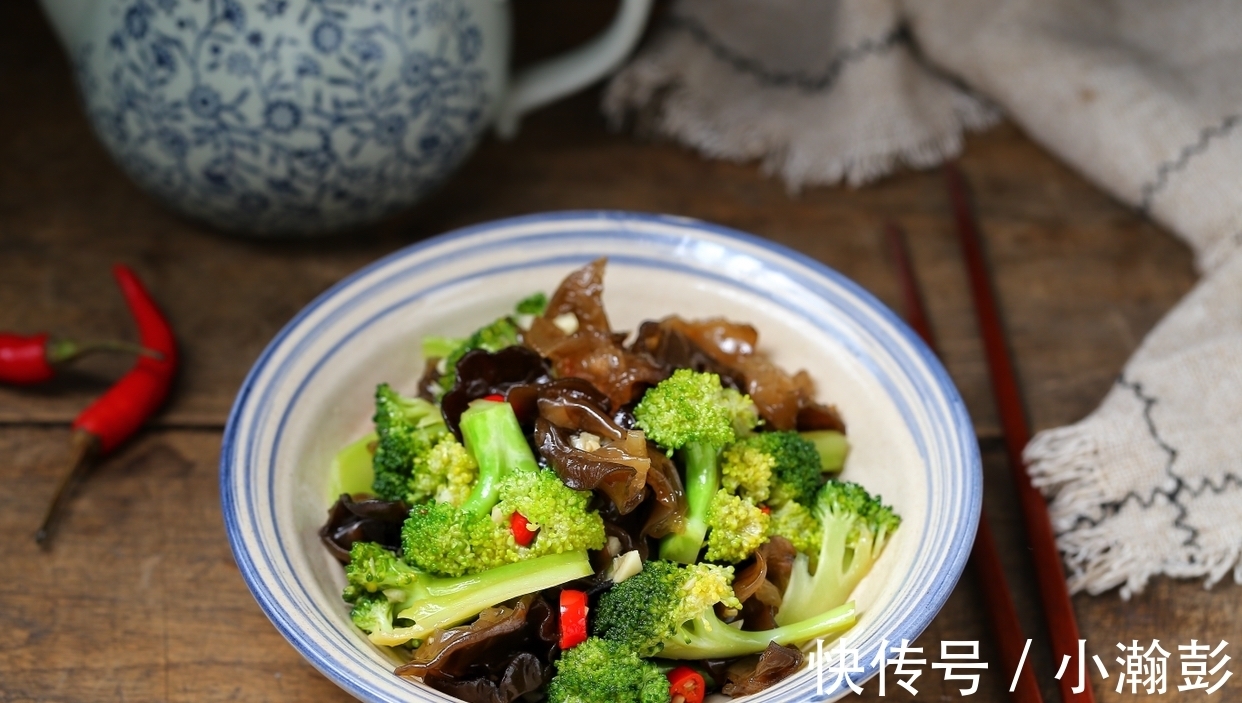 木耳|夏天太热就别炒菜了,试试做点凉拌菜,爽口开胃热量低,干吃不胖