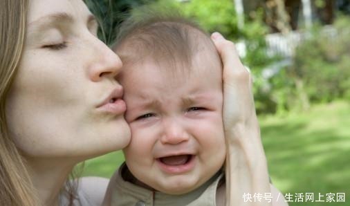 棒棒糖|小孩哭的时候,聪明的家长说这5句话,来代替“别哭了”,更有效!