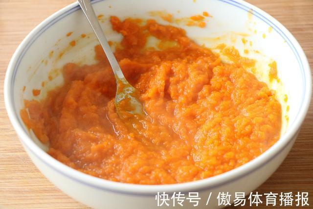 玉米油|糯米粉和南瓜这样做,既当点心又当早餐,软糯香甜,越吃越上瘾