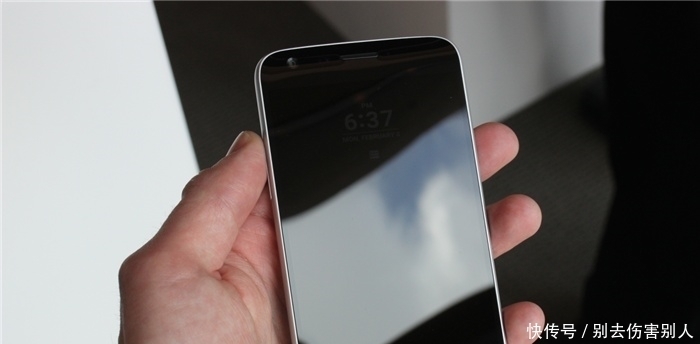 变化|如果将一款手机关机，10年后再开机，最终都会有哪些奇怪的变化？