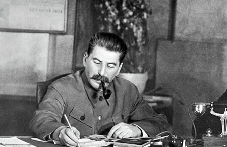 甚微|苏联最耻辱的一场败仗,被小国打得溃不成军,伤亡近38万所获甚微