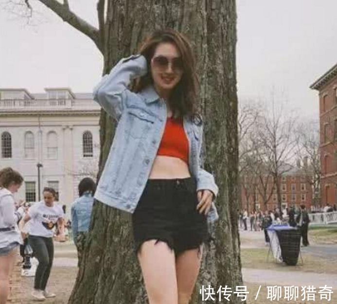 姚安娜|华为总裁任正非，20岁小女儿才貌双全，一席黑色礼服超惊艳