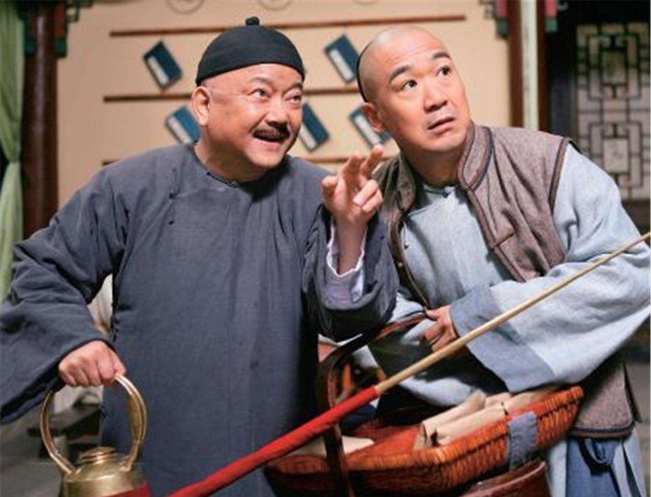 抄家|嘉庆一上位就将和珅抄家赐死,那和珅的死对头纪晓岚,最后又是什么下场?