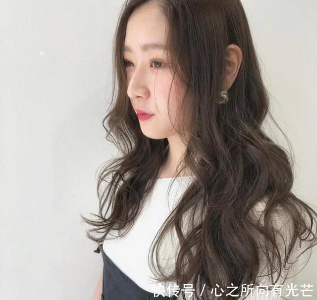 发际线 发际线高的女生,多留这几款发型,显瘦又女神,对发量没要求!