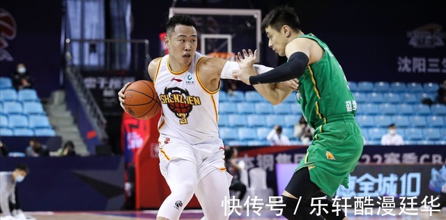 犯规|辽宁涉险逃过3分绝杀!赵继伟自责无脑,郭艾伦心情差,直接发飙