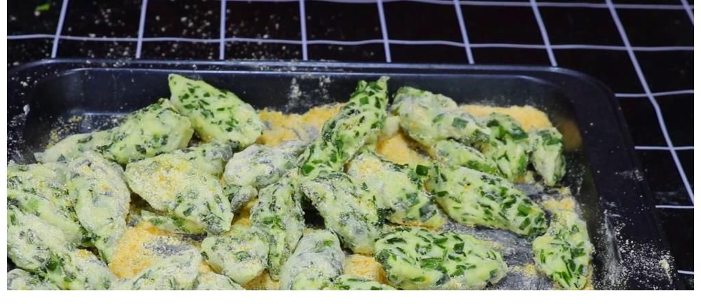 一把韭菜，一碗面粉，不包饺子不做饼，孩子抢着吃，天天吃也不腻