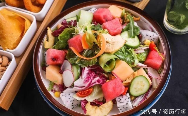 皱纹|天然“胶原蛋白”被发现,女人每晚睡前吃,皱纹没,气色好显年轻