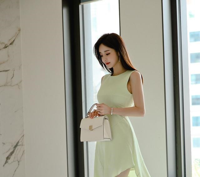 轻盈|孙允珠高清美图姜黄柠檬轻盈雅致仙幻及膝裙