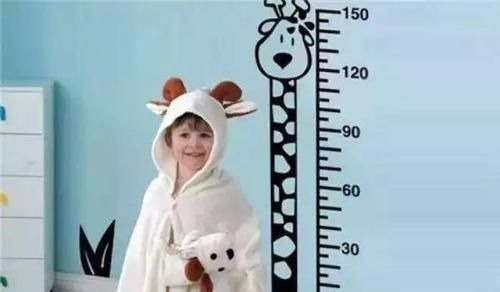 腿部|孩子腿部有这种特征,可能是“大长腿”的预兆,娃的身高有望了