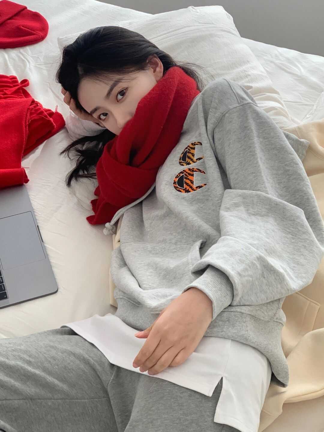 穿搭 新年战袍中一定要有运动套装!像博主这样穿,美得让人羡慕