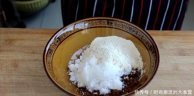 外酥|教你正宗的炸油糕做法,最详细炸油糕配方,外酥里软,比买的好吃