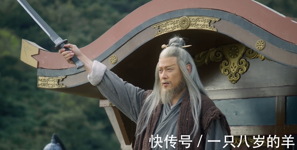 绝世高手$李淳罡死后,徐凤年身边又来了个绝世高手,有“北凉核弹”之称