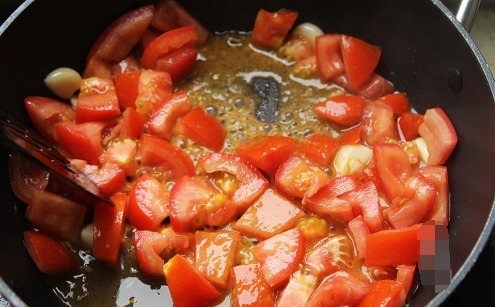  简单|冬天这个汤不能少，简单方便，暖心又暖胃