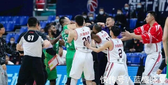 辽粤|CBA排名大乱!辽粤混战损失惨重,郭士强闷声发财,阿的江迎曙光!