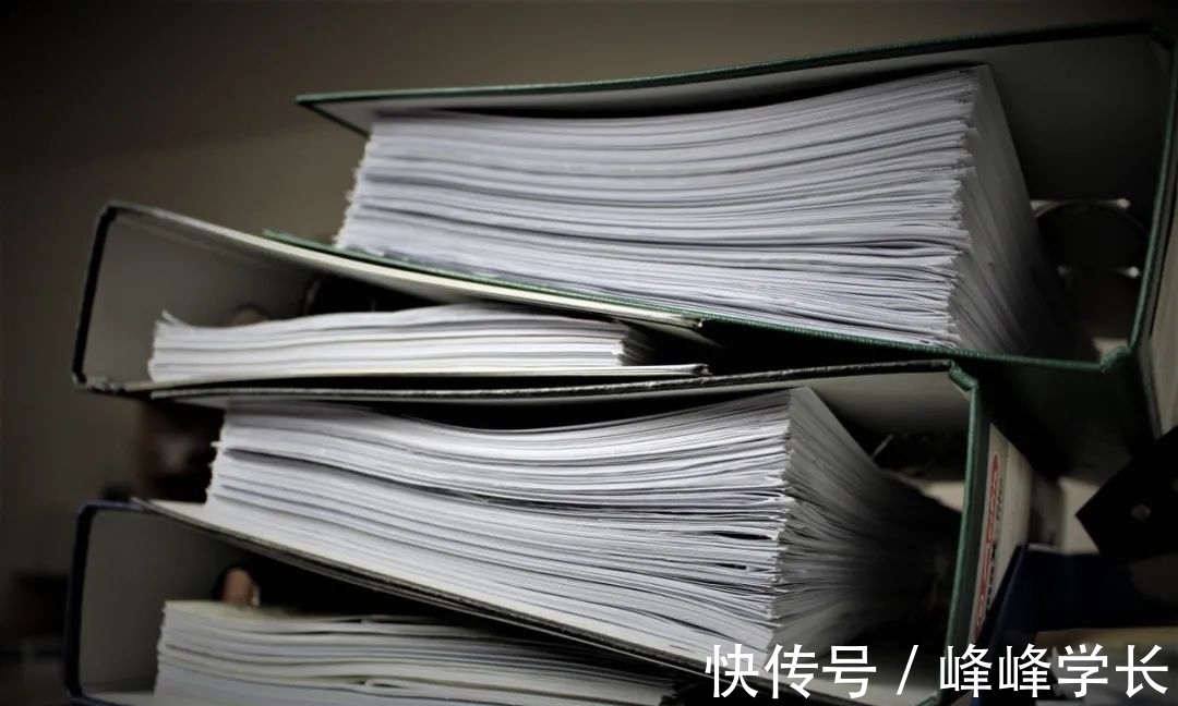 罗贝托·波拉尼奥#值得我们反复阅读!读懂毛姆,才读懂人生