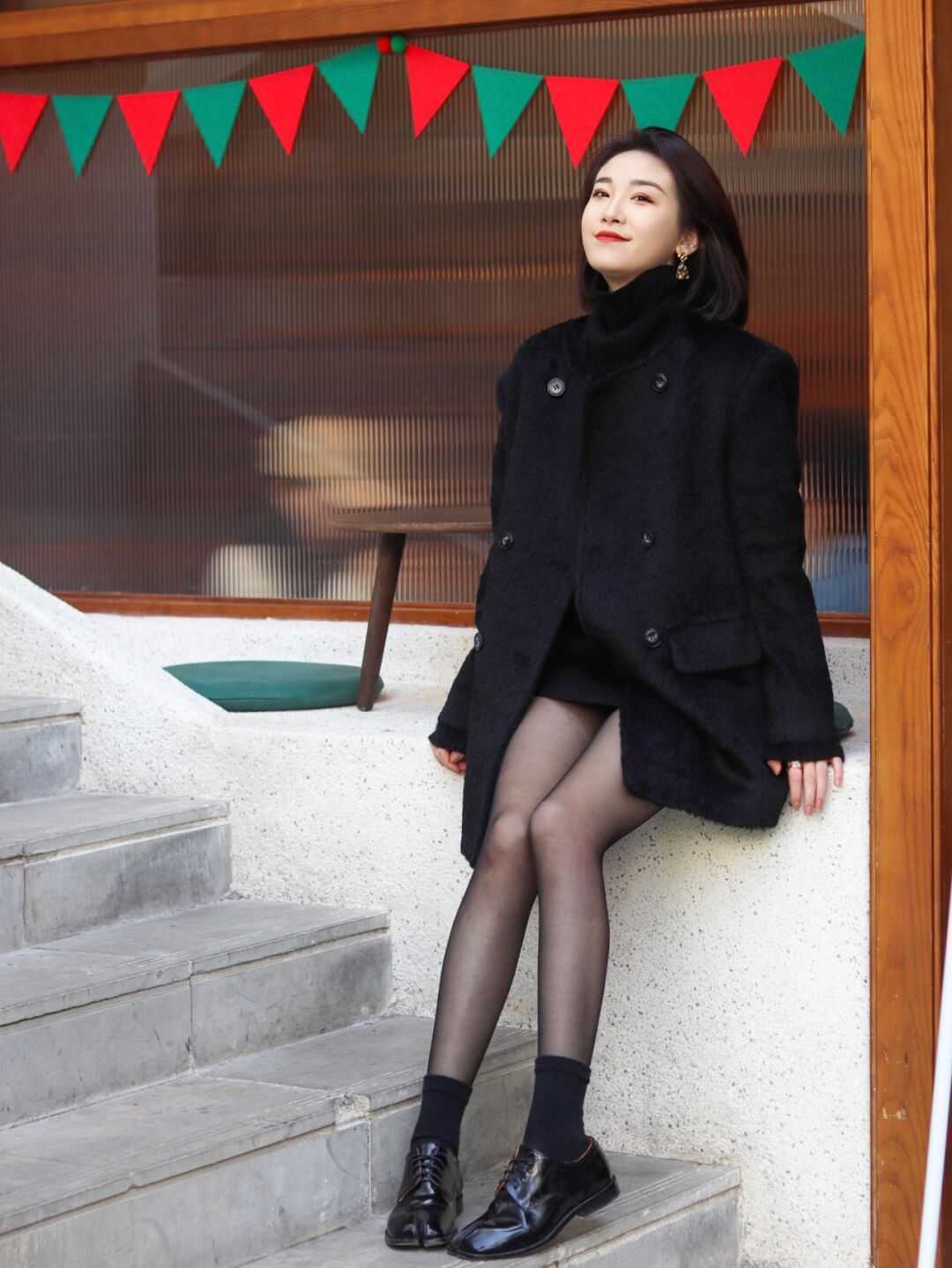 穿衣|轻熟黑丝搭什么鞋子最好看?码住这“四款”可以美上加美