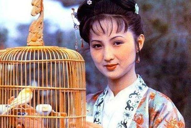 平儿!红楼:平儿和金鸳鸯对刘姥姥不同的态度,预示了她们的结局