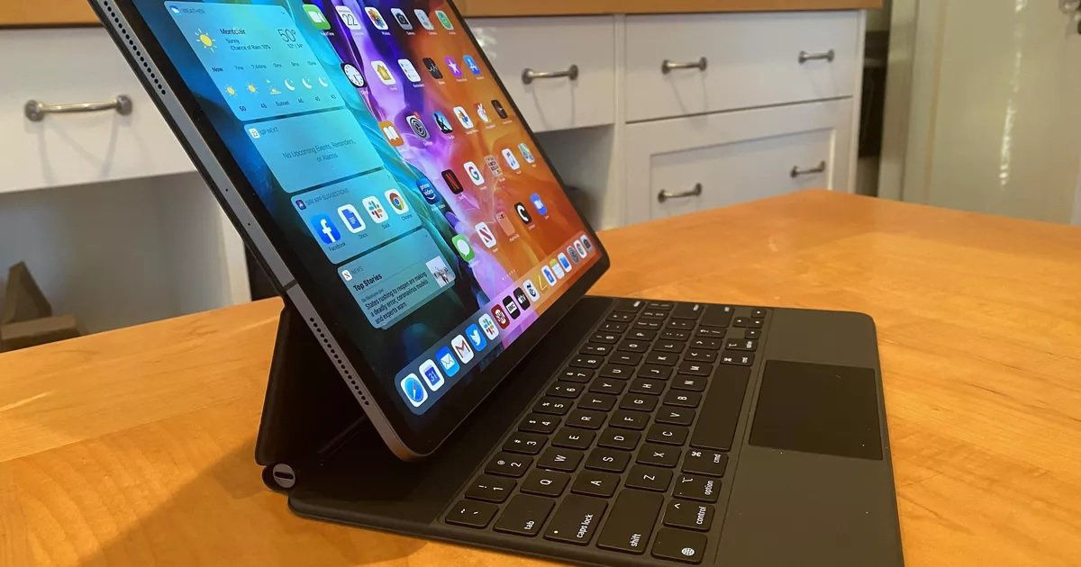 ip消息称微软将推出新款Surface Book：设计类似苹果妙控键盘+ iPad