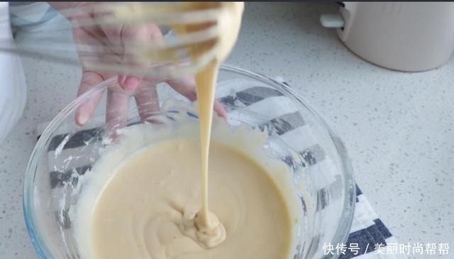 搅拌均匀|健脾祛湿美白的茯苓蒸糕,搅一搅就能蒸,口感像棉花糖一样柔软