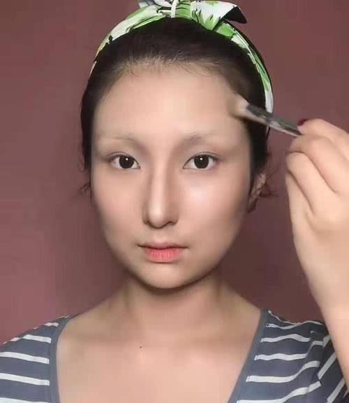 还原|仿妆博主模仿“蒙娜丽莎”,开始不自量力,看到成品完美还原