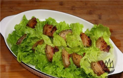 猪毛不火烤,不用手剃,学会一招,包你猪皮上的猪毛一根不见