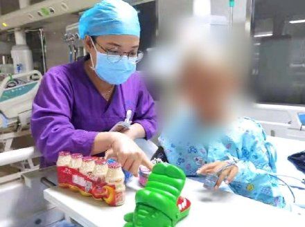 农药|女儿被妈妈用农药焗头驱虱进ICU