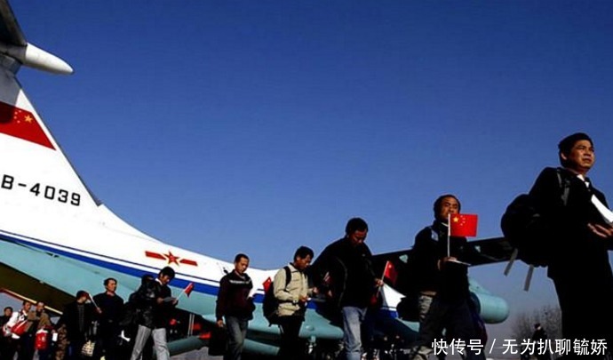 上写|中国战舰援救华人,为何外国武装不敢靠近?原来战舰上写了这句话