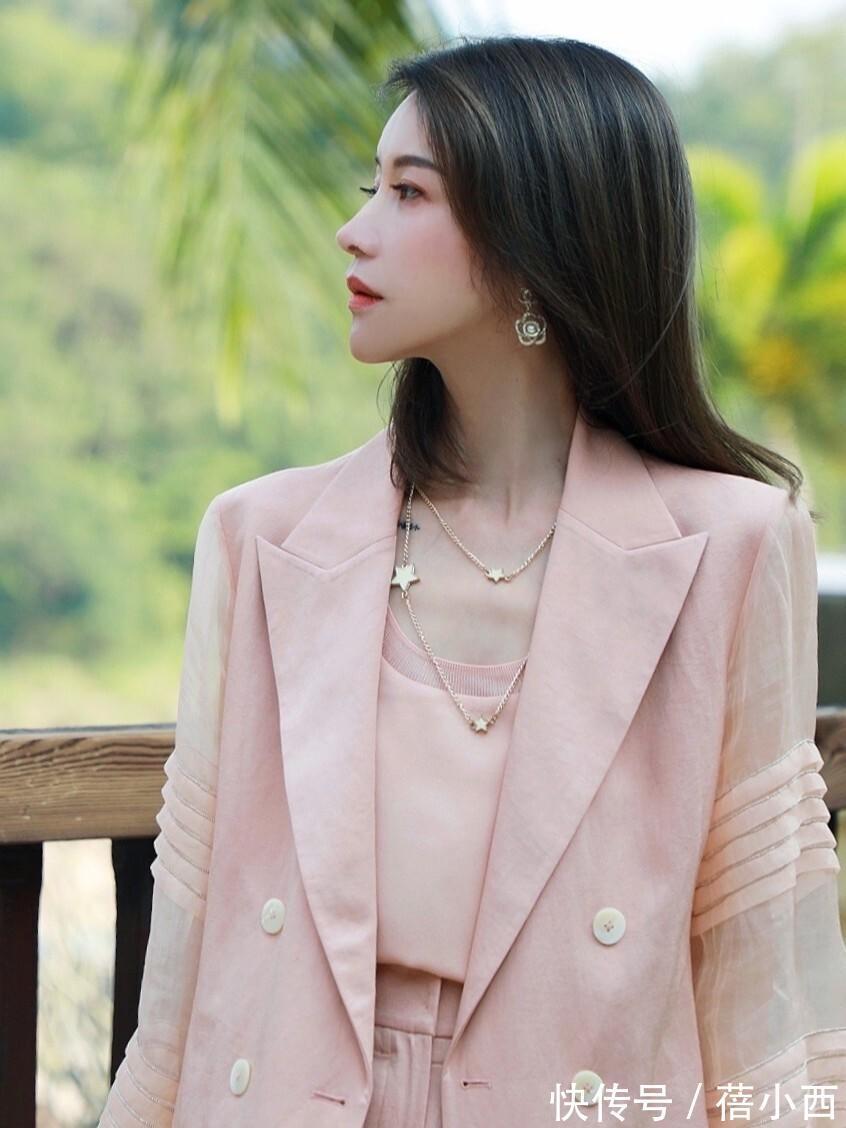 搭配|“三四十岁的女人”想提升品味,别错过西装穿搭,简约大气又轻奢